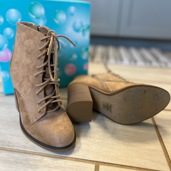Tan faux Suede Lace Up Boots with Sturdy Heel - Picture 3 of 5